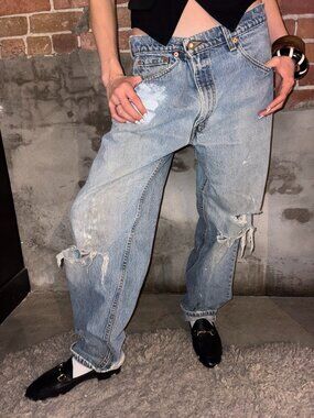 Vintage Levi's 550 Relaxed Distressed 36